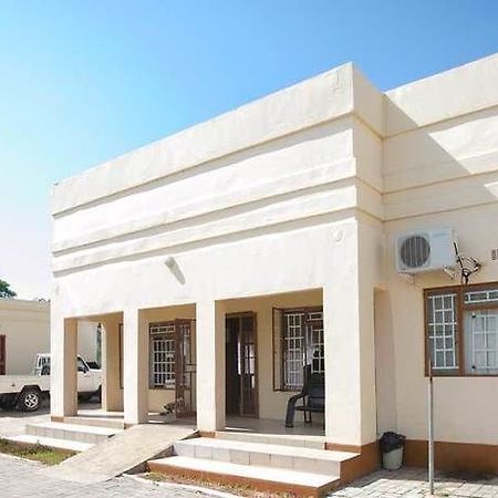 Nkanga Hotel Kasane Kültér fotó